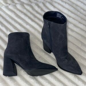 Steve Madden Stable Western Ankle Boots